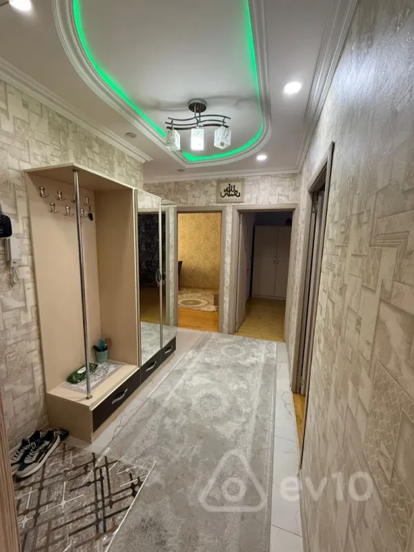 Satılır 4 otaqlı köhnə tikili 100 m²