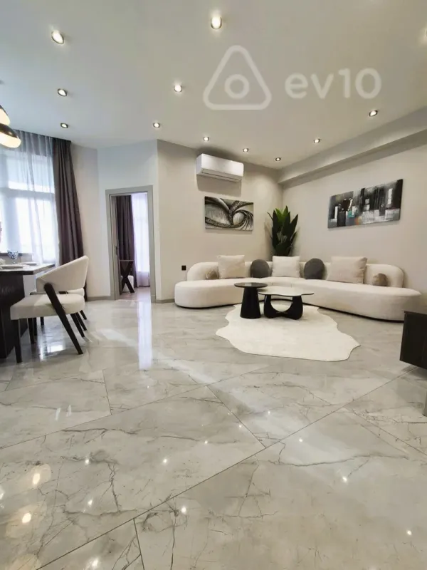 Kirayə verilir 3 otaqlı yeni tikili 90 m²
