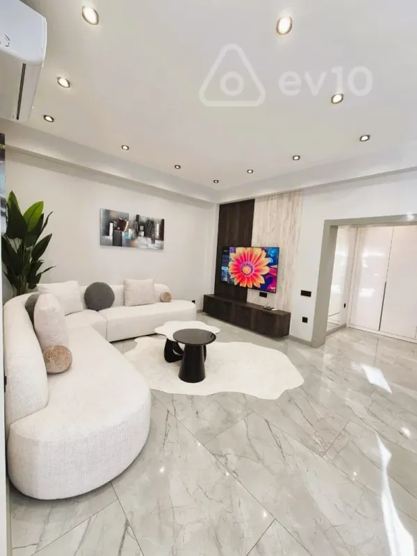 Kirayə verilir 3 otaqlı yeni tikili 90 m²