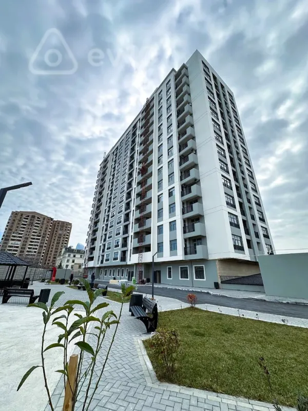 Kirayə verilir 3 otaqlı yeni tikili 90 m²