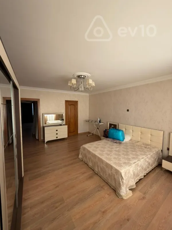 Kirayə verilir 3 otaqlı yeni tikili 125 m²