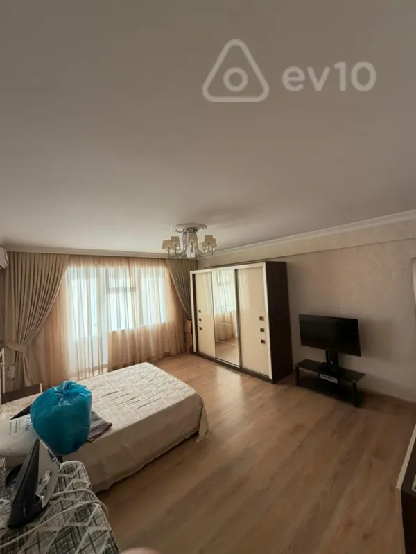 Kirayə verilir 3 otaqlı yeni tikili 125 m²