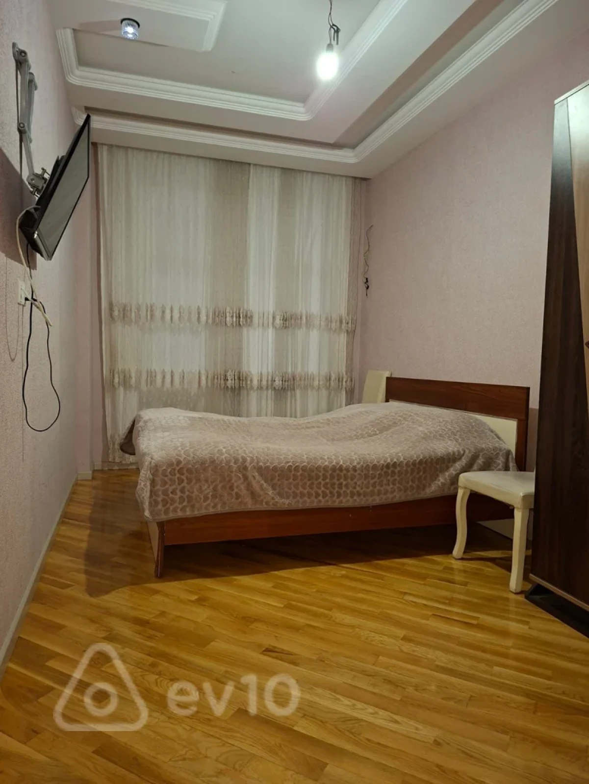 Kirayə verilir 2 otaqlı yeni tikili 78 m²