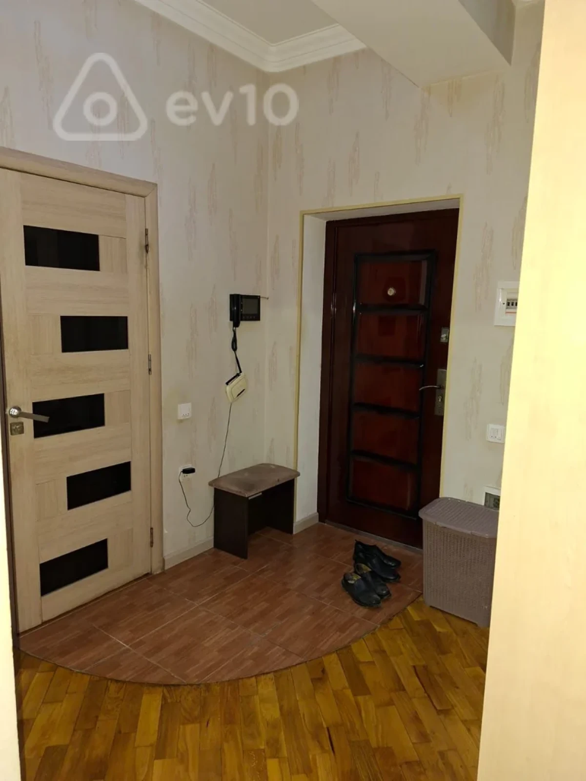 Kirayə verilir 2 otaqlı yeni tikili 78 m²