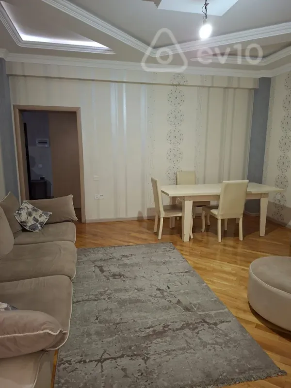 Kirayə verilir 2 otaqlı yeni tikili 78 m²