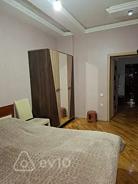 Kirayə verilir 2 otaqlı yeni tikili 78 m²