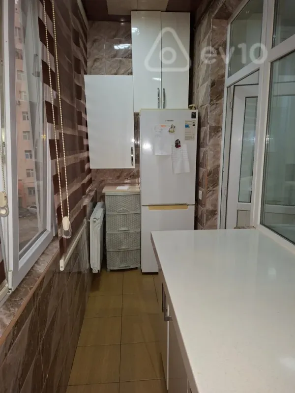 Kirayə verilir 2 otaqlı yeni tikili 78 m²