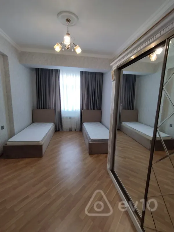 Kirayə verilir 3 otaqlı yeni tikili 112 m²