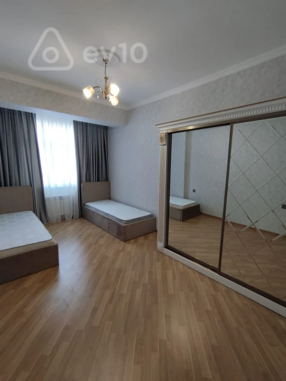 Kirayə verilir 3 otaqlı yeni tikili 112 m²