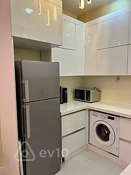 Kirayə verilir 2 otaqlı yeni tikili 87 m²