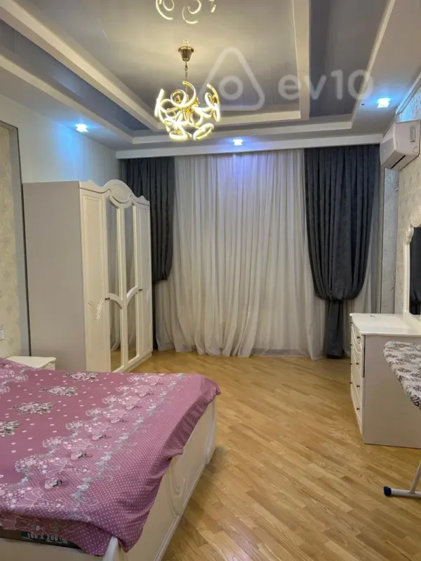 Kirayə verilir 2 otaqlı yeni tikili 87 m²