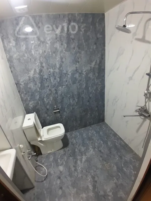 Kirayə verilir 2 otaqlı yeni tikili 68 m²