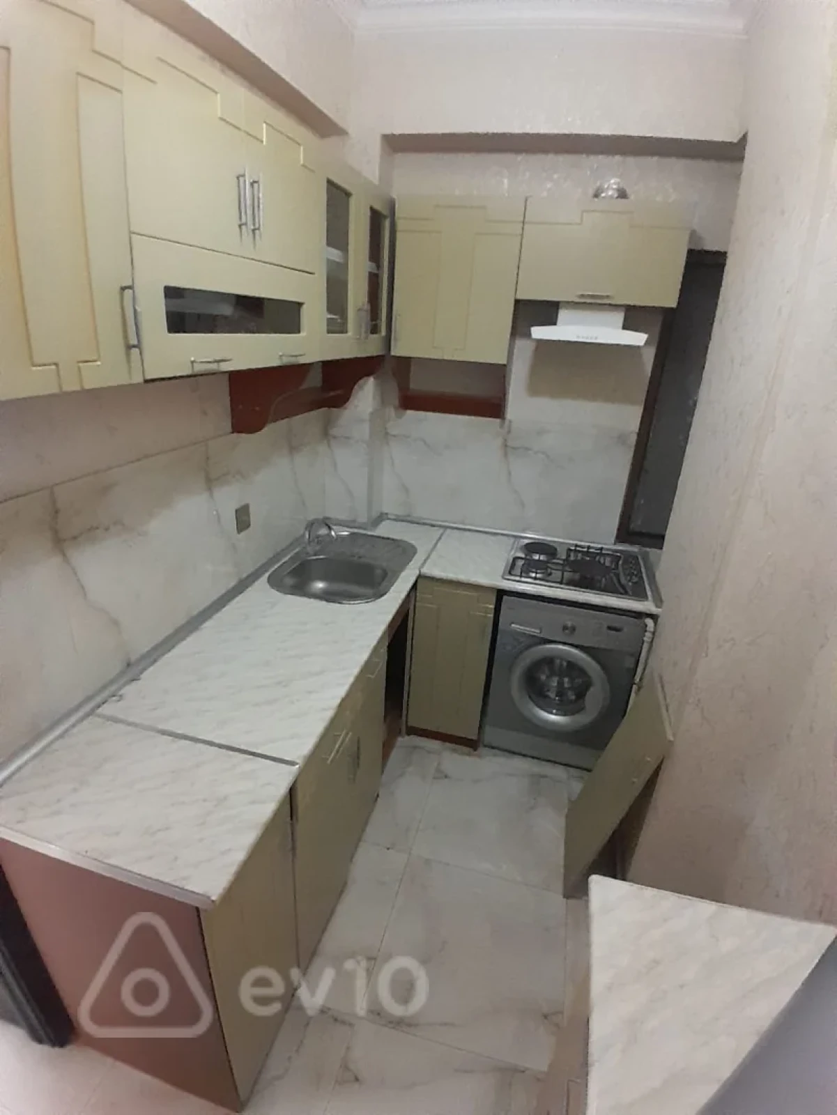 Kirayə verilir 2 otaqlı yeni tikili 68 m²