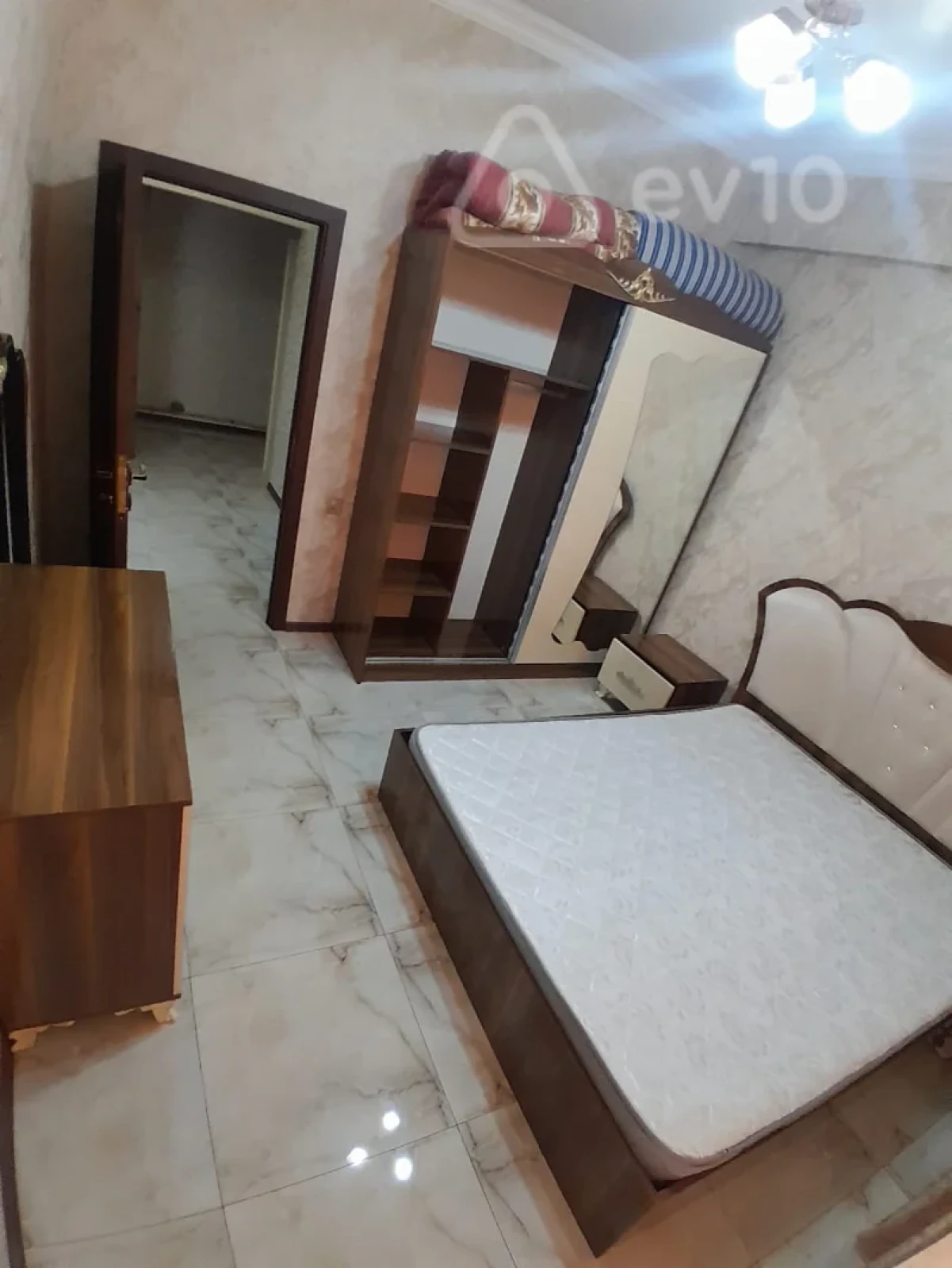 Kirayə verilir 2 otaqlı yeni tikili 68 m²