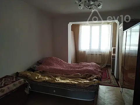Kirayə verilir 3 otaqlı köhnə tikili 65 m²