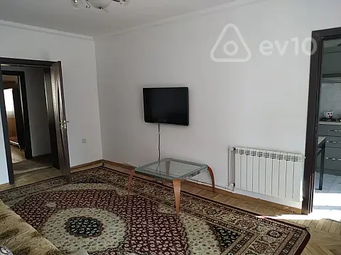 Kirayə verilir 3 otaqlı köhnə tikili 65 m² — Bakı, Nizami 3 otaq 65.00 m²
