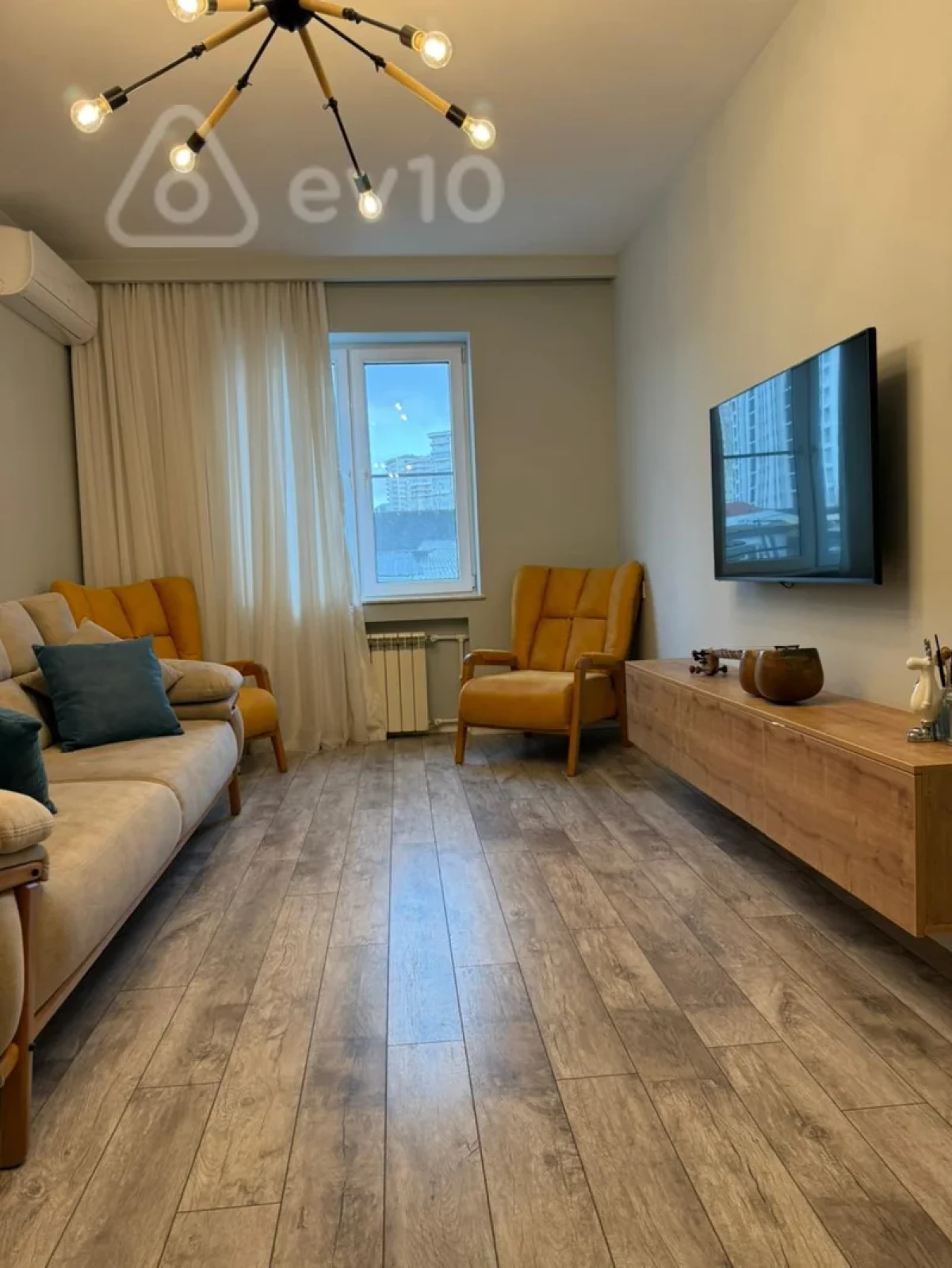Satılır 2 otaqlı köhnə tikili 60 m²