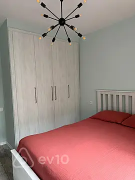 Satılır 2 otaqlı köhnə tikili 60 m²