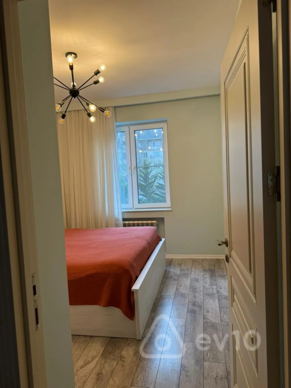 Satılır 2 otaqlı köhnə tikili 60 m²