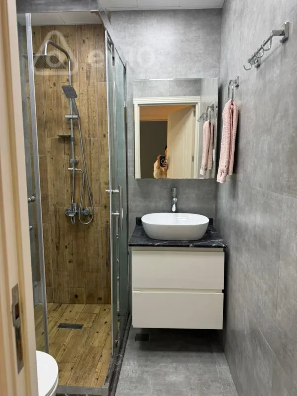 Satılır 2 otaqlı köhnə tikili 60 m²