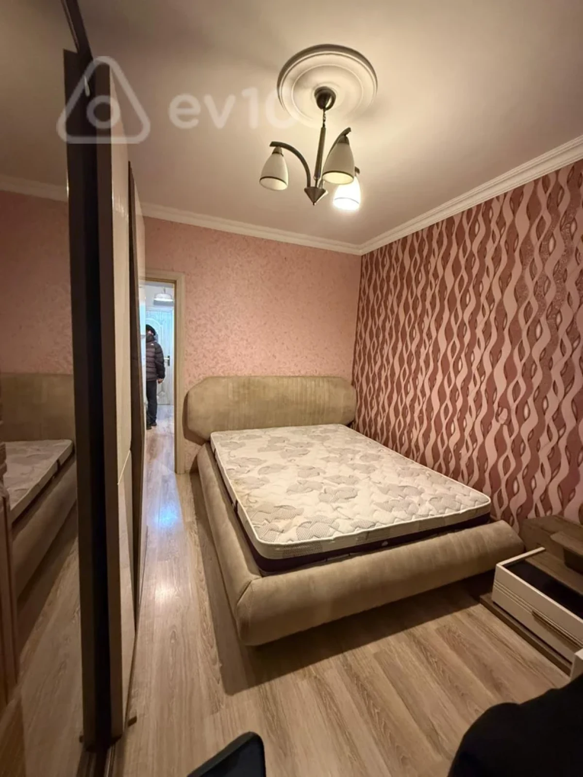 Kirayə verilir 3 otaqlı köhnə tikili 60 m²