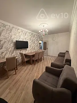 Kirayə verilir 3 otaqlı köhnə tikili 60 m²