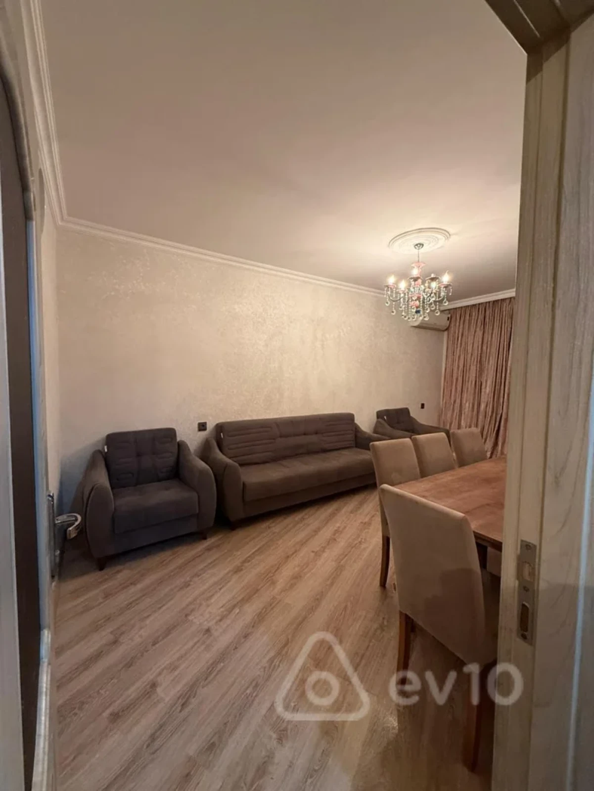 Kirayə verilir 3 otaqlı köhnə tikili 60 m²