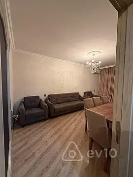 Kirayə verilir 3 otaqlı köhnə tikili 60 m²