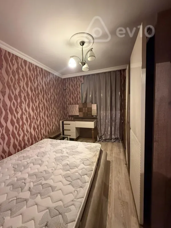 Kirayə verilir 3 otaqlı köhnə tikili 60 m²