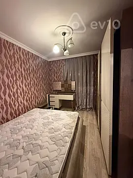 Kirayə verilir 3 otaqlı köhnə tikili 60 m²