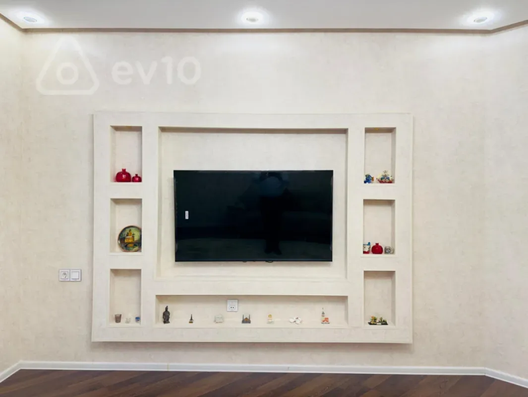 Kirayə verilir 3 otaqlı yeni tikili 120 m²