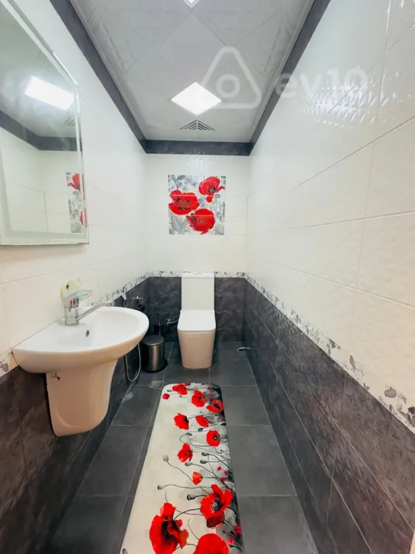 Kirayə verilir 3 otaqlı yeni tikili 120 m²