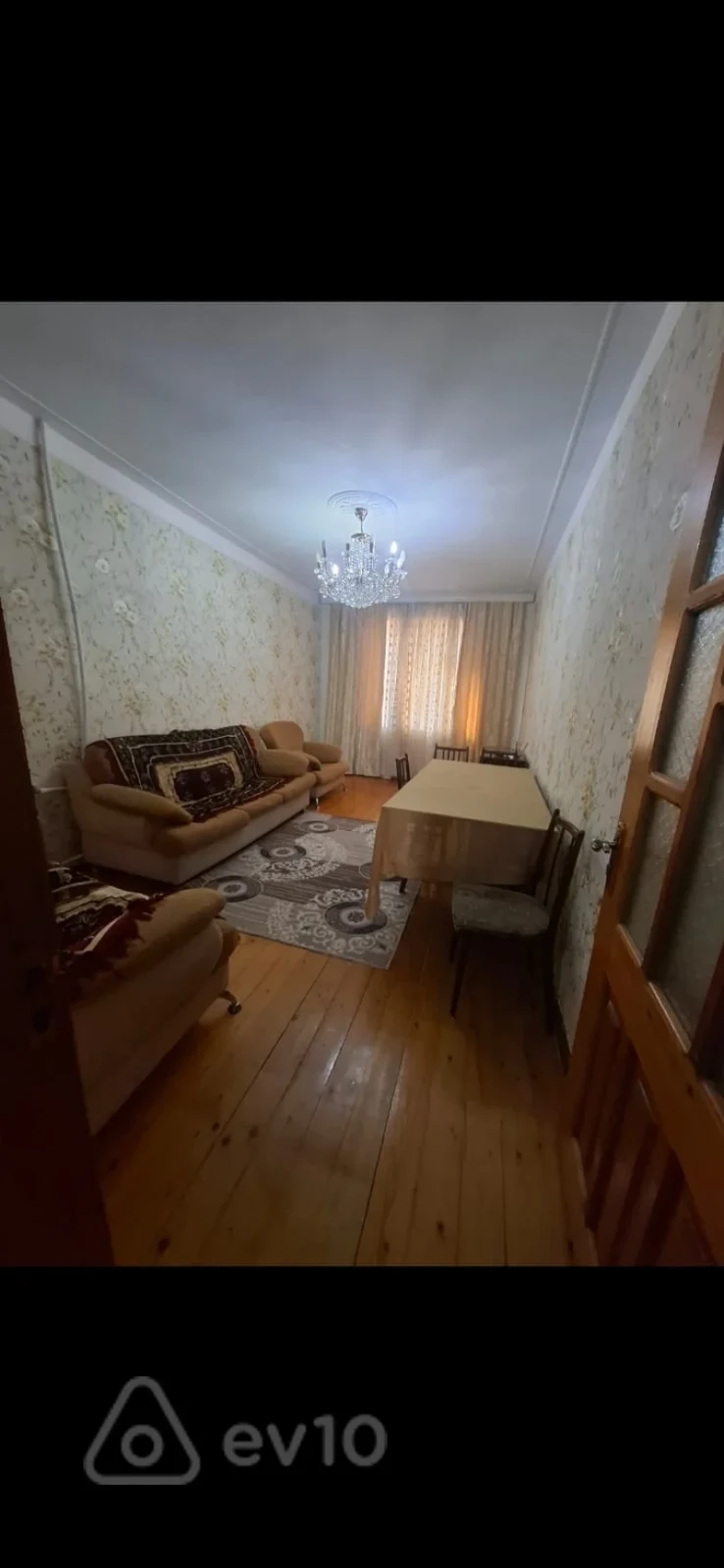 Kirayə verilir 2 otaqlı köhnə tikili 60 m²