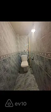 Kirayə verilir 2 otaqlı köhnə tikili 60 m²