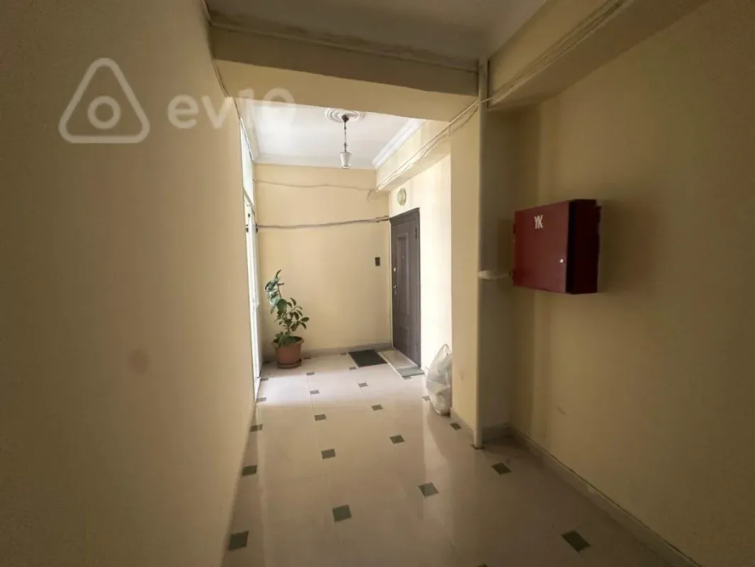 Satılır 3 otaqlı yeni tikili 80 m²