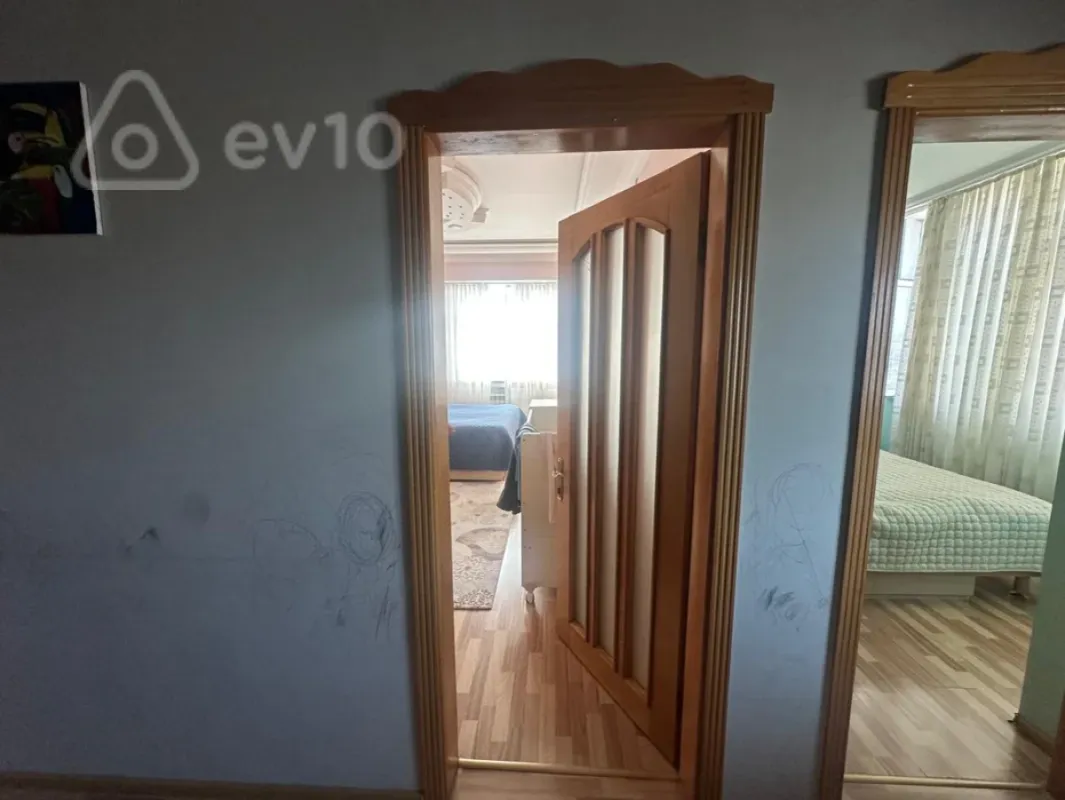 Satılır 3 otaqlı yeni tikili 80 m²