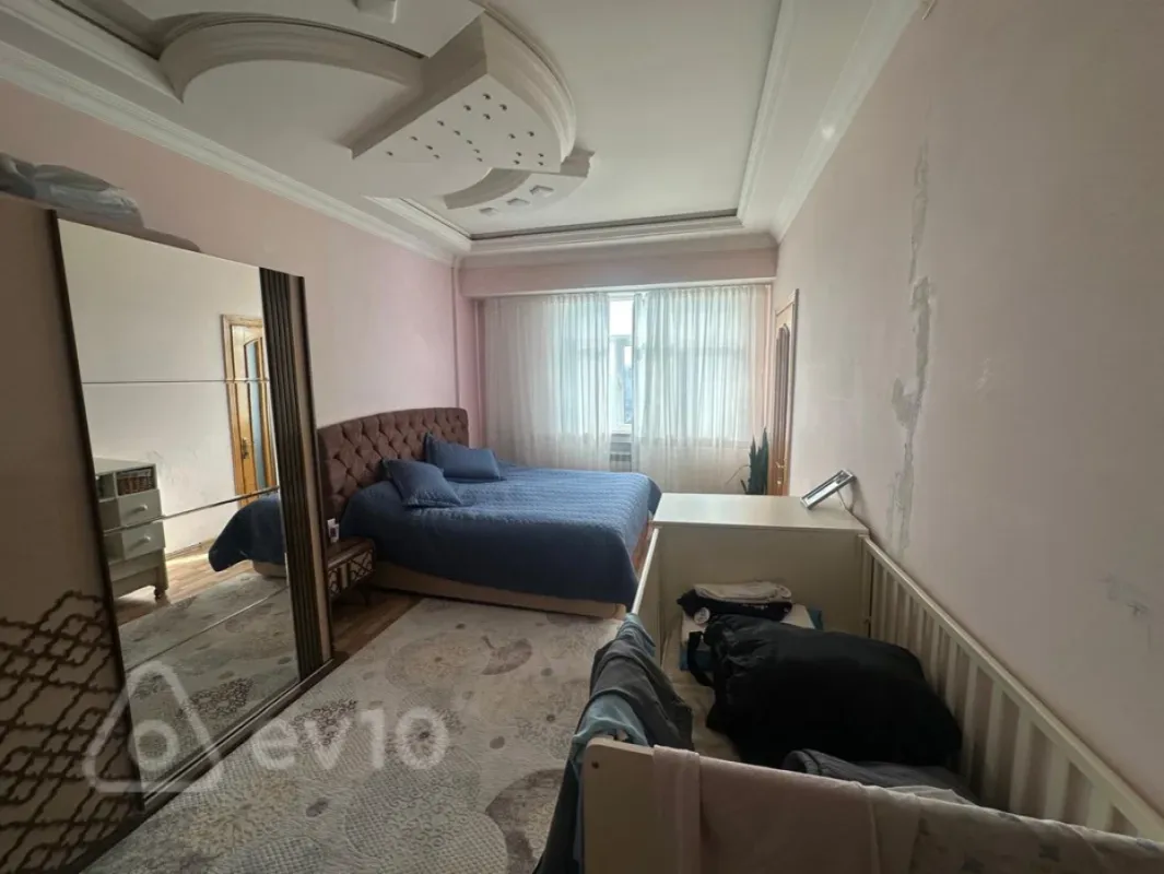 Satılır 3 otaqlı yeni tikili 80 m²