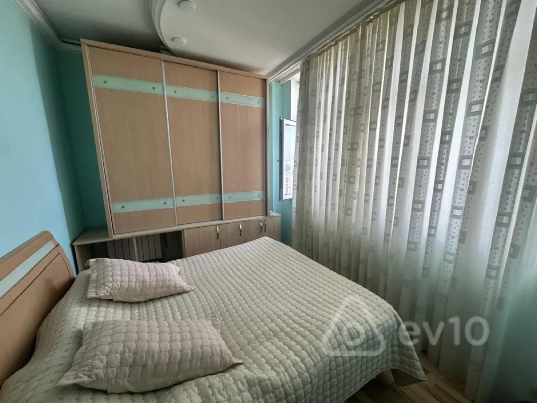 Satılır 3 otaqlı yeni tikili 80 m²