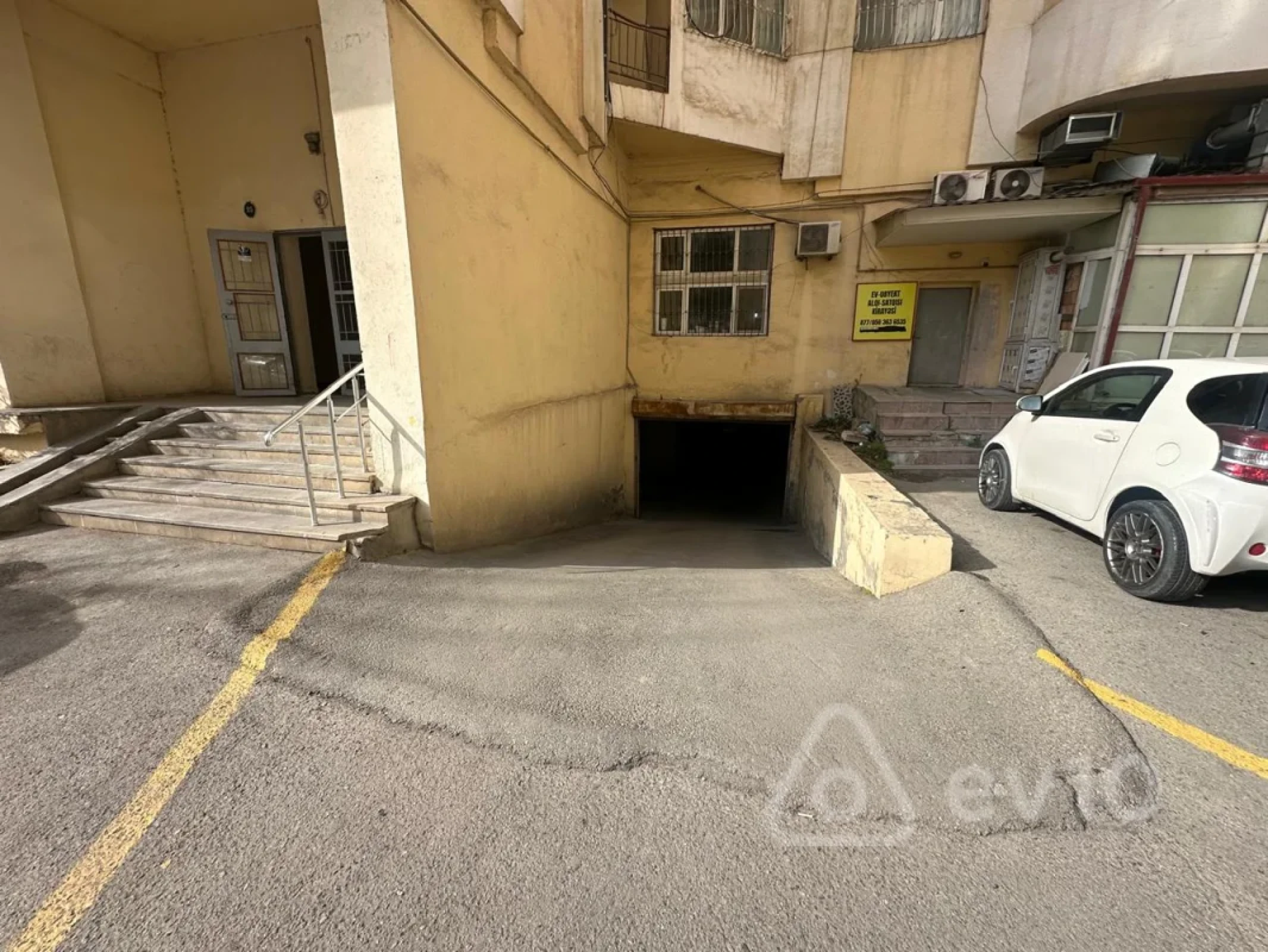 Satılır 3 otaqlı yeni tikili 80 m²