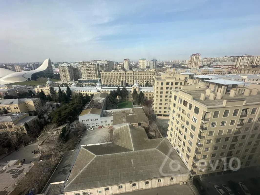 Satılır 3 otaqlı yeni tikili 80 m²