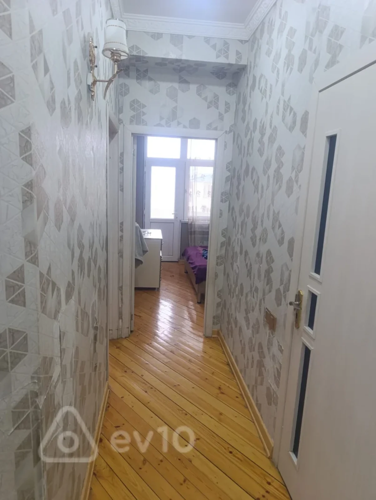 Kirayə verilir 3 otaqlı yeni tikili 75 m²