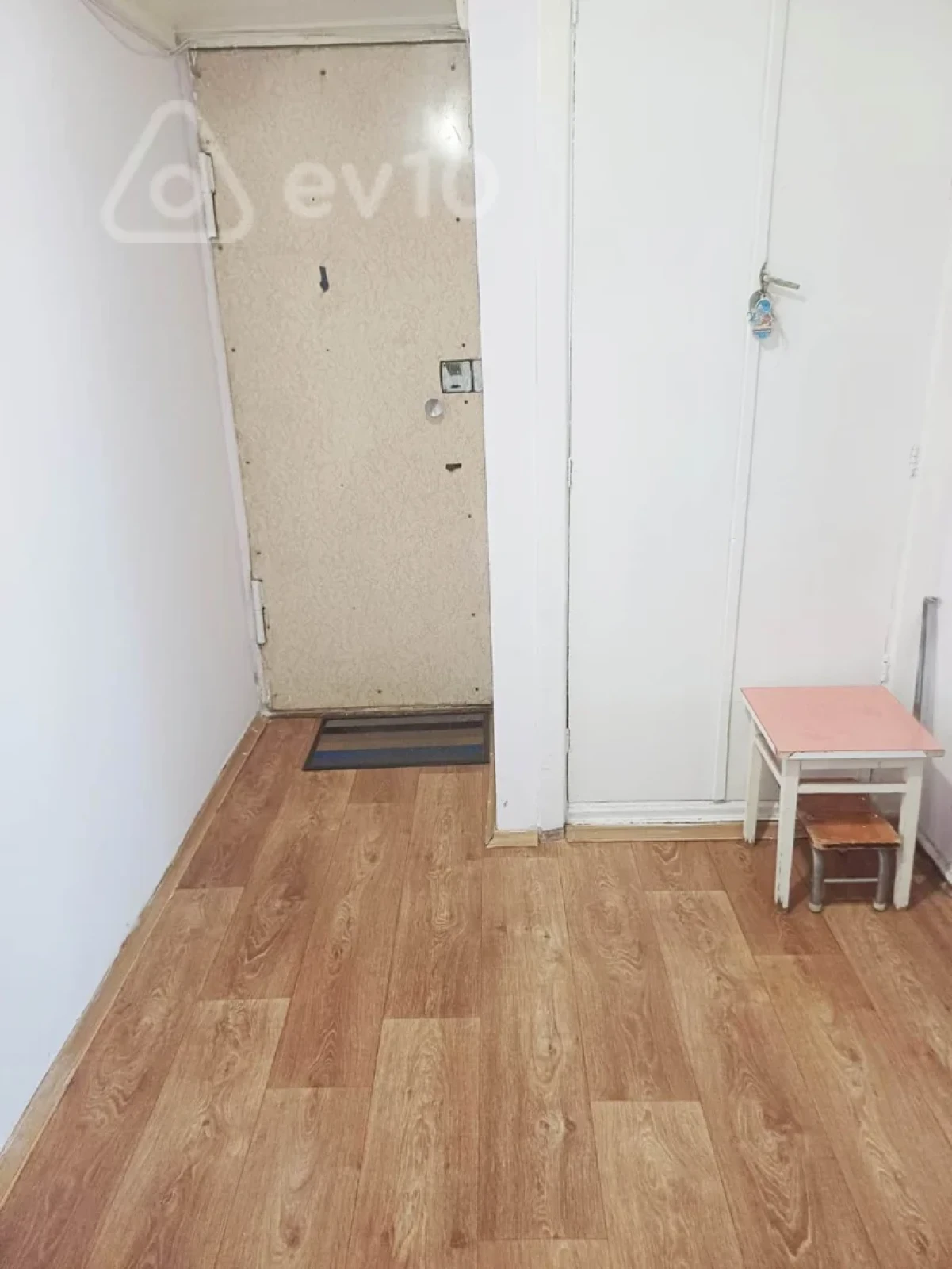 Satılır 5 otaqlı köhnə tikili 130 m²