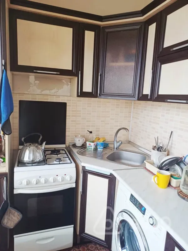 Satılır 5 otaqlı köhnə tikili 130 m²