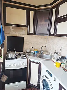 Satılır 5 otaqlı köhnə tikili 130 m²
