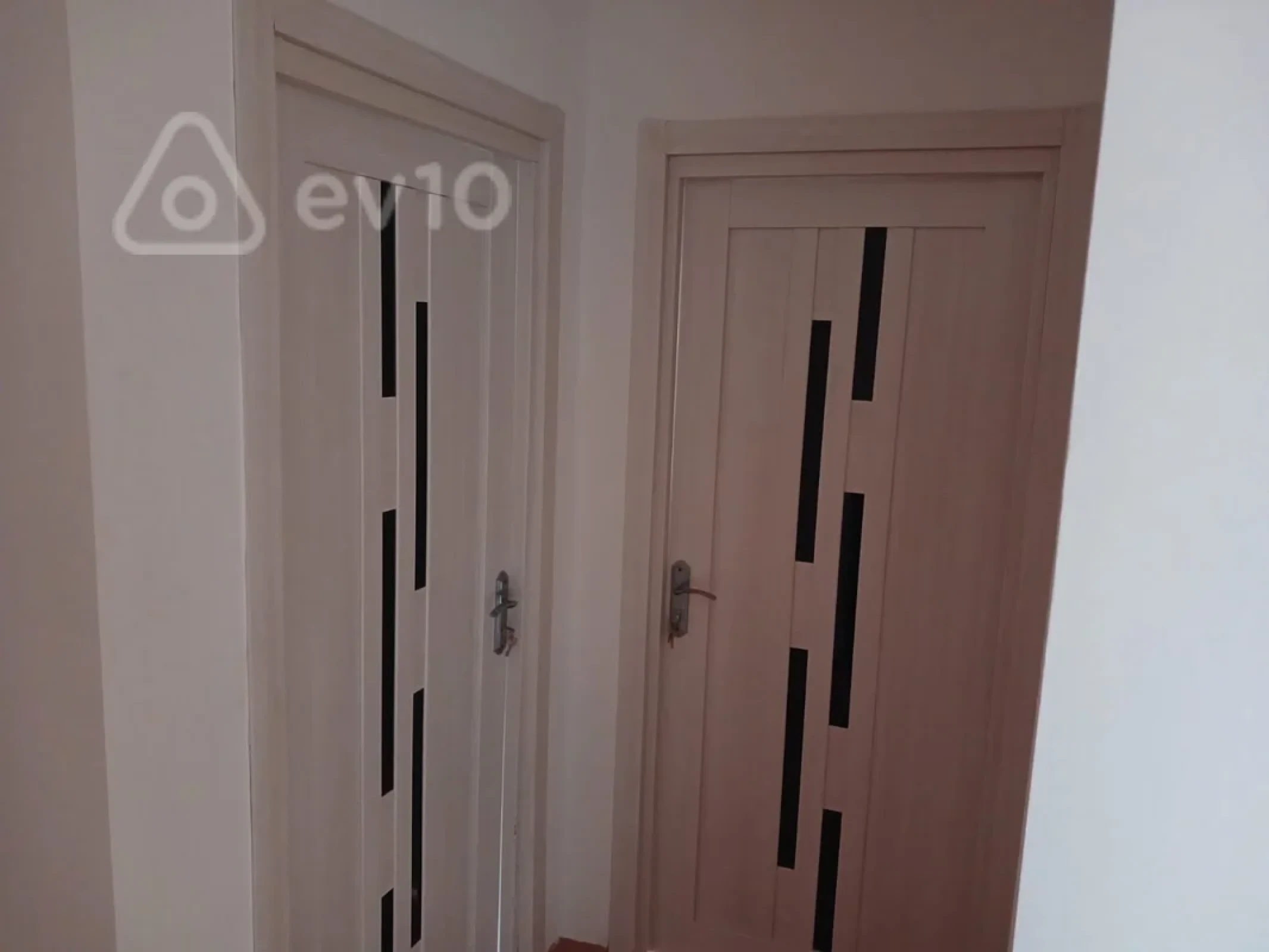 Satılır 4 otaqlı yeni tikili 110 m²