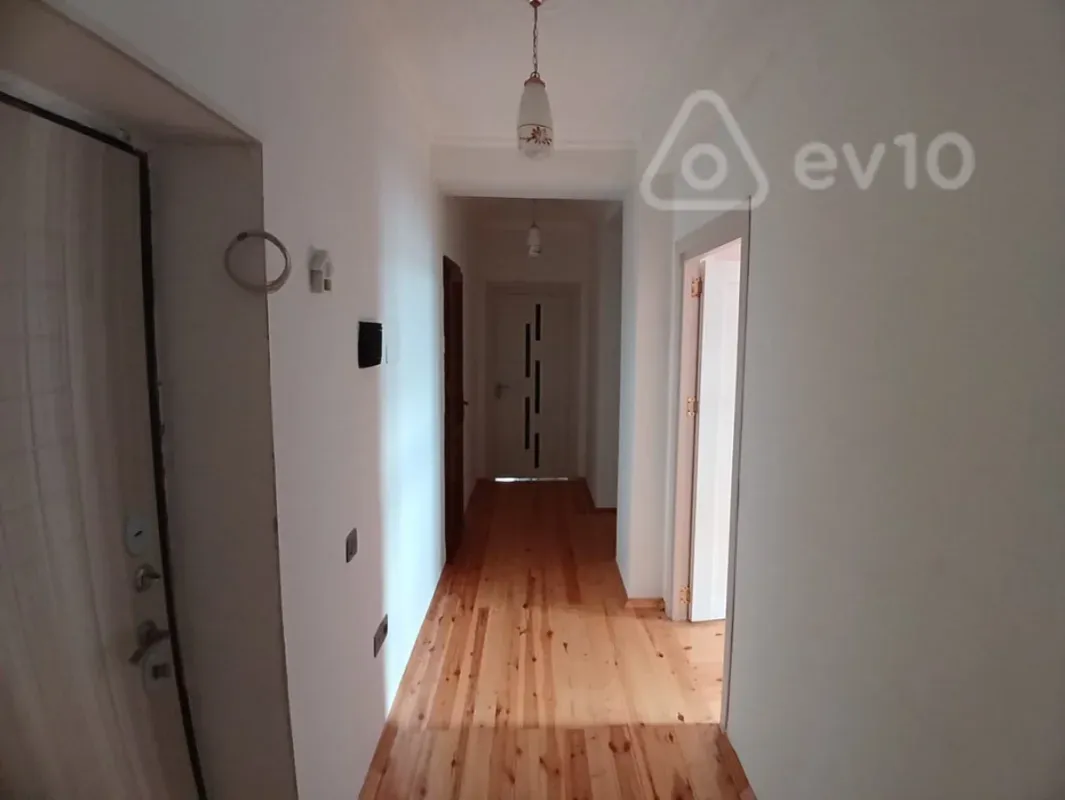 Satılır 4 otaqlı yeni tikili 110 m²