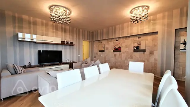 Kirayə verilir 3 otaqlı yeni tikili 125 m²