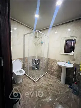 Kirayə verilir 2 otaqlı yeni tikili 60 m²