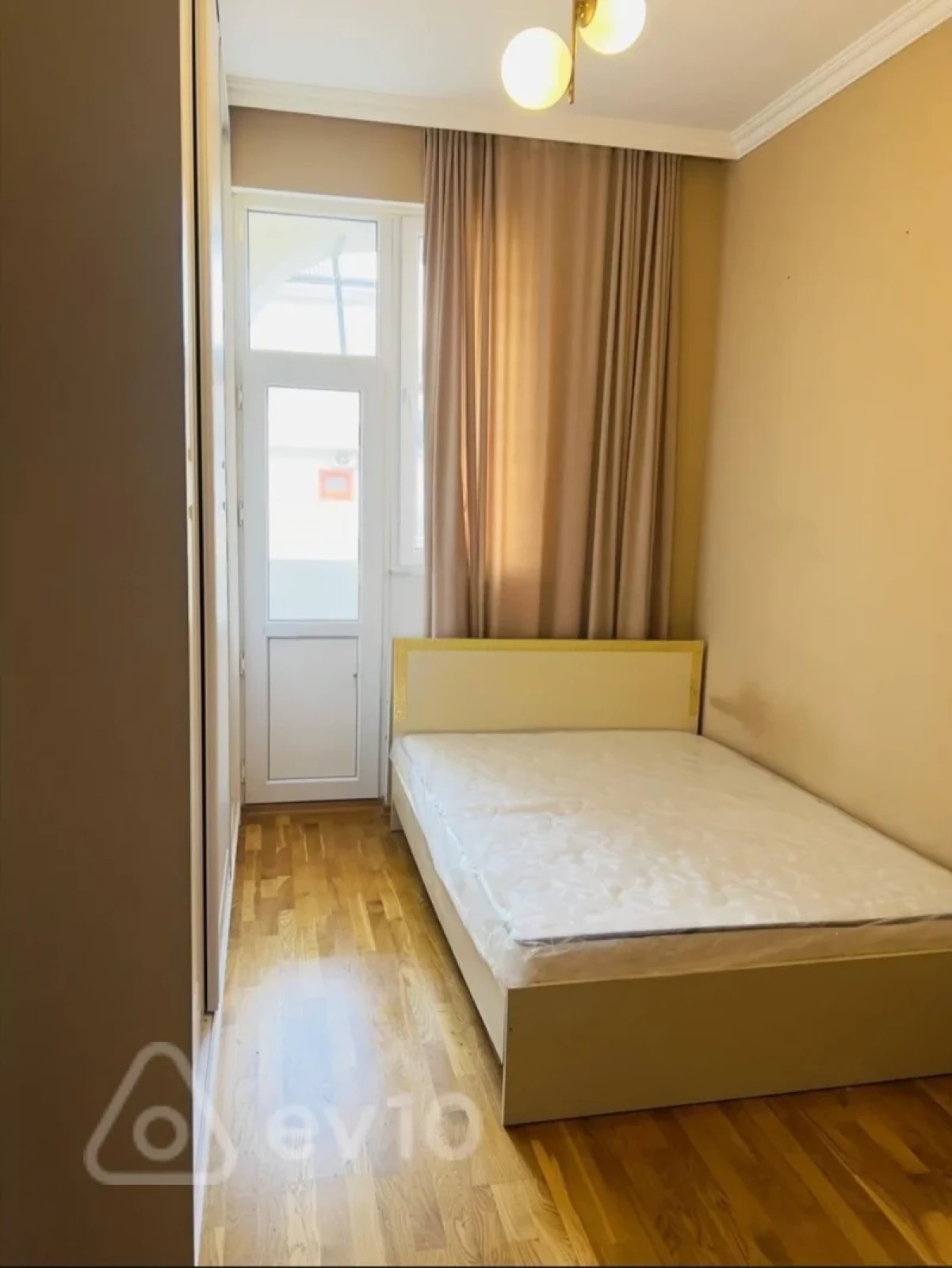 Kirayə verilir 2 otaqlı yeni tikili 60 m²