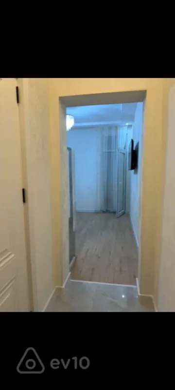 Kirayə verilir 2 otaqlı yeni tikili 32 m²